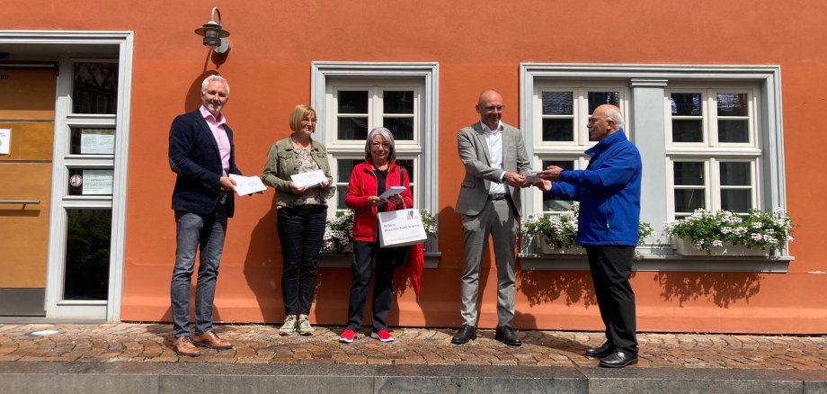 Herr Jörg Jansen, Frau Elke Müller, Frau Martine Dollé-Anders, Bürgermeister Christian Herfurth, Herr Jürgen Christian, Vorsitzender SPD-Ortsverein Ost