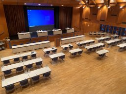 Stadthalle - Plenarbestuhlung 