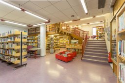 Bücherei Blick in die Bücherei Erdgeschoss