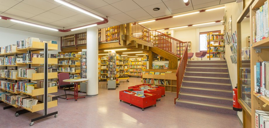 Blick in die Bücherei Erdgeschoss