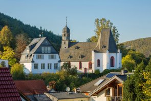 Liebfrauenkirche Oberauroff Blick auf Liebfrauenkirche Oberauroff