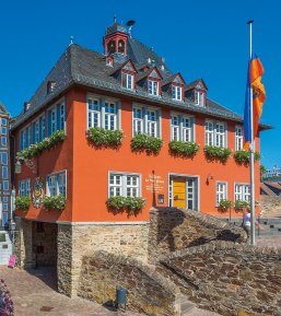 Verwaltungsgebäude Rathaus und Schiefes Haus