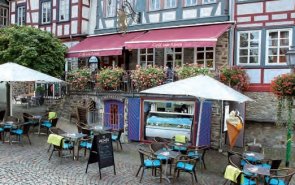 Cafè zum Löwen ein Straßencafé