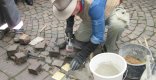 Stolpersteine Verlegung der Stolpersteine durch den Künstler Gunter Demnig.