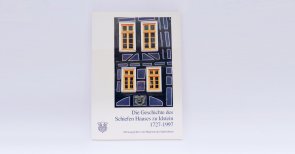 Buch "Die Geschichte des Schiefen Hauses zu Idstein" ein Buch mit einem Fachwerkhaus